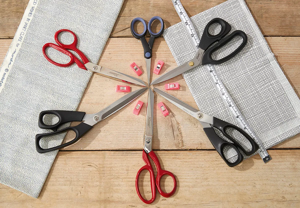 Sew It Yourself: Crafting Stylish DIY Fashion Pieces sewing scissors 73a117e
